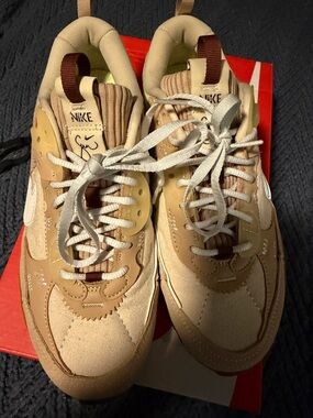 Nike SWDC women’s air max 90 futura Hemp/ white sanddrift